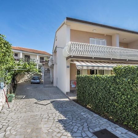 Apartment Anka D Krk Town Εξωτερικό φωτογραφία