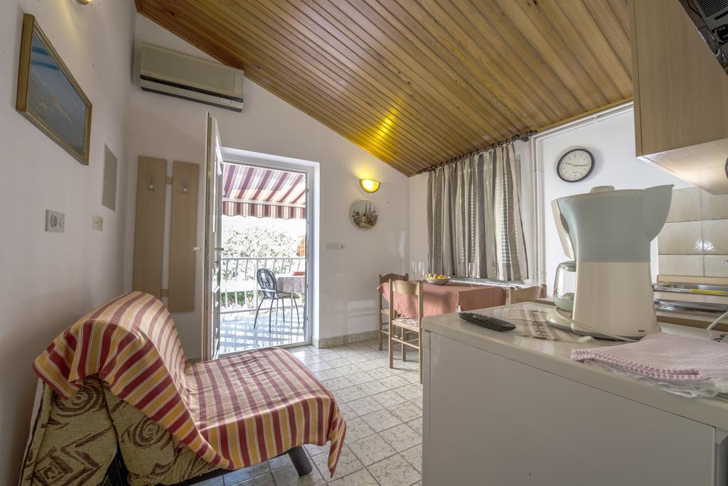 Apartment Anka D Krk Town Εξωτερικό φωτογραφία