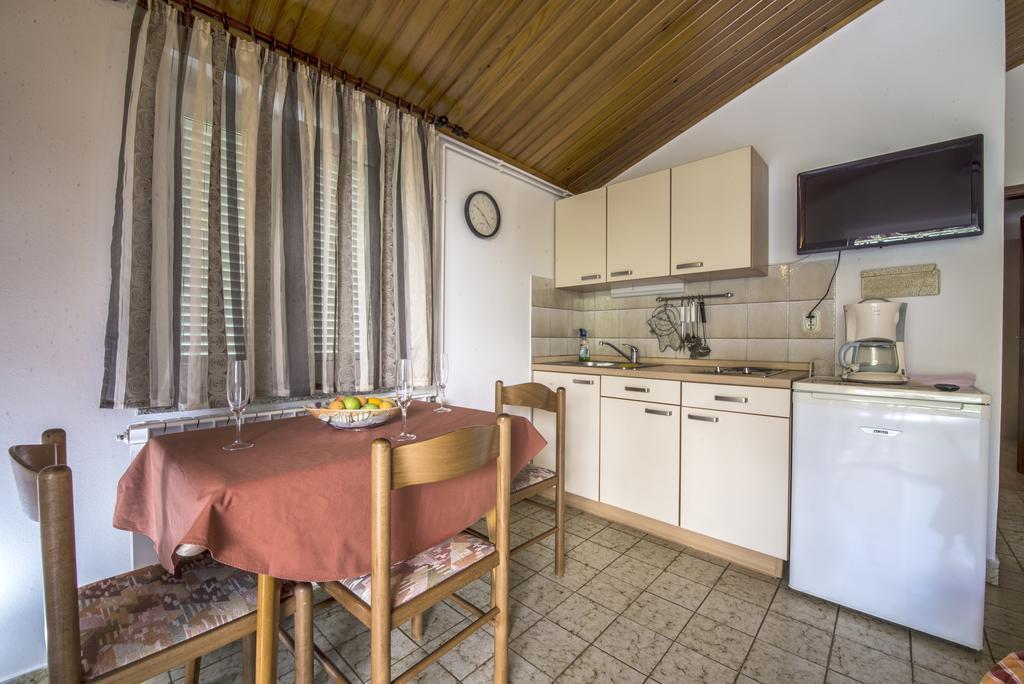 Apartment Anka D Krk Town Εξωτερικό φωτογραφία
